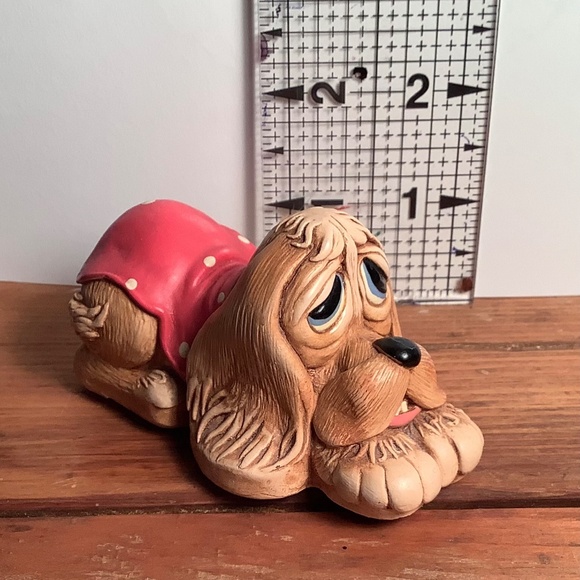 Vintage “Pendelfin Pooch” with red blanket - Picture 3 of 4